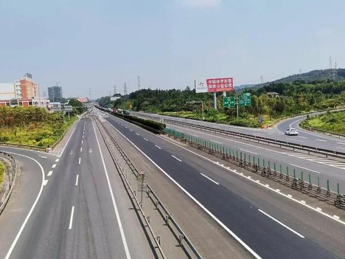 或g0422武深高速务必提前绕道g0421许广高速北上岳阳,湖北的车辆今天