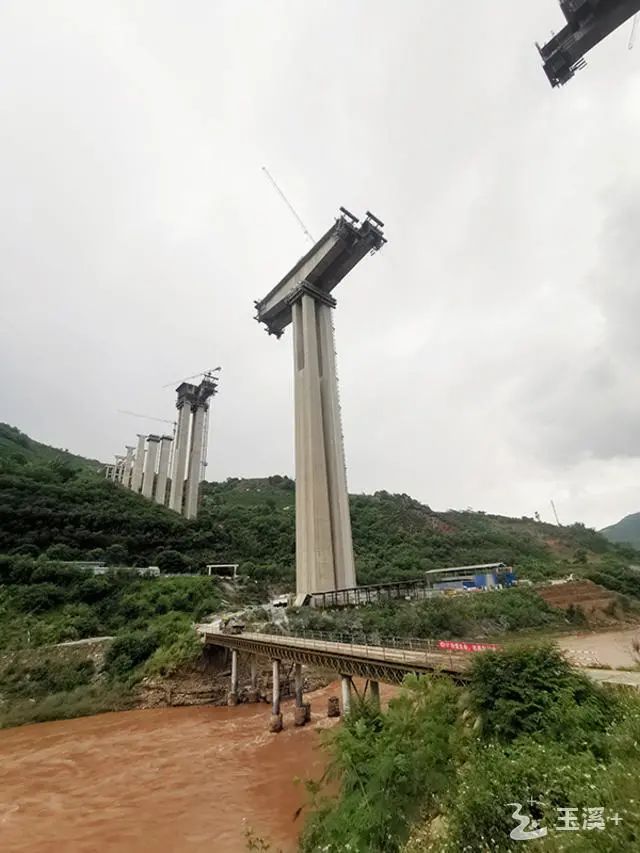 大戛元蔓永金澄华玉溪全力推进高速公路建设