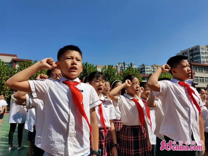 济南市燕柳小学开学典礼学子誓做新时代文明小主人