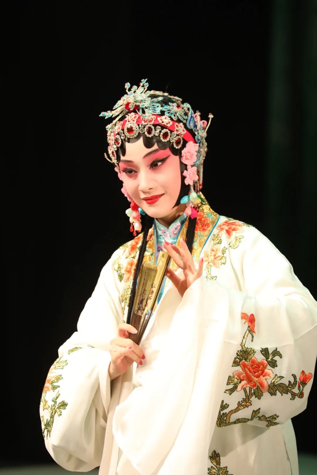 《牡丹亭》有很多人追捧,杜丽娘这个角色也有很多人很喜欢,我自己也