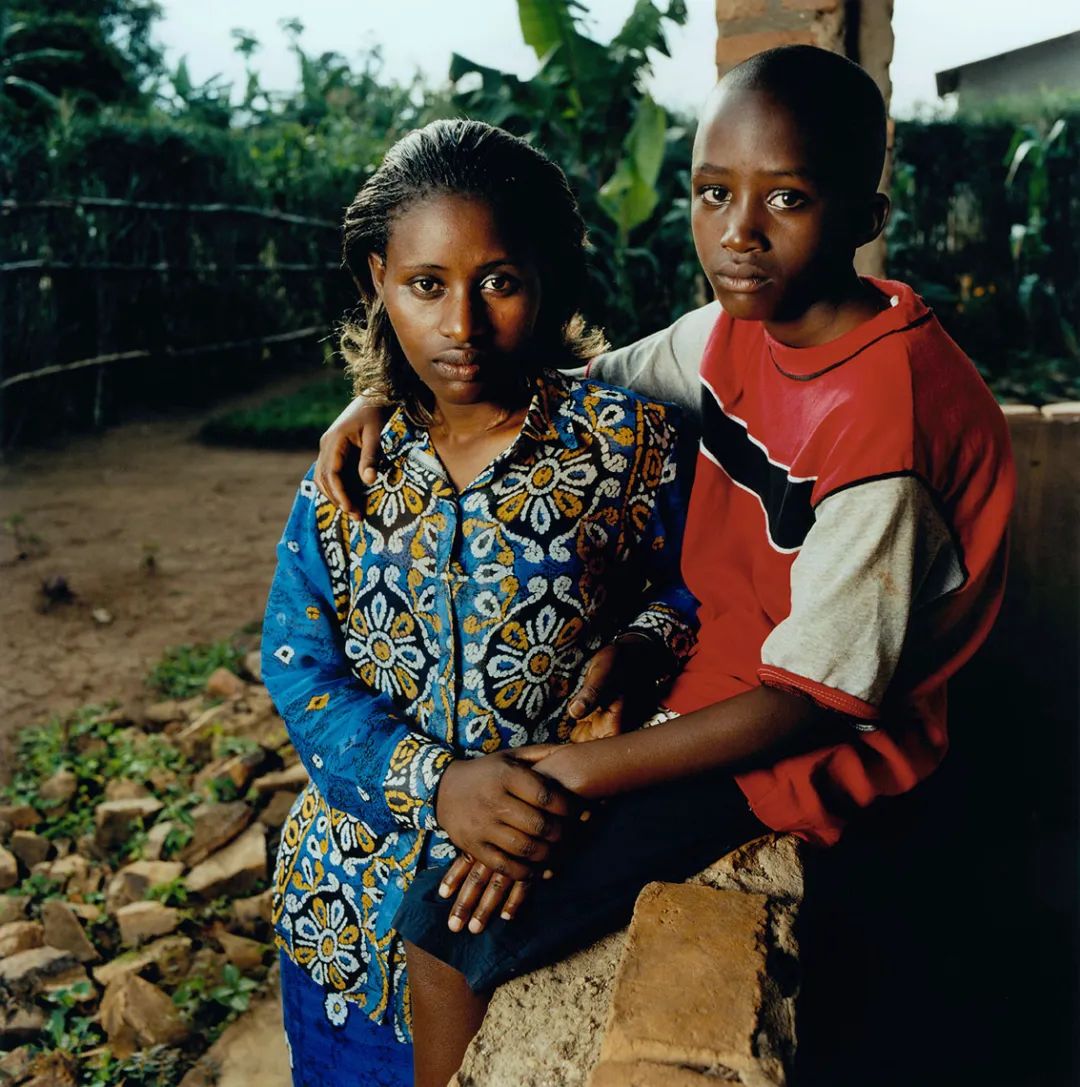 因强奸而出生的卢旺达儿童