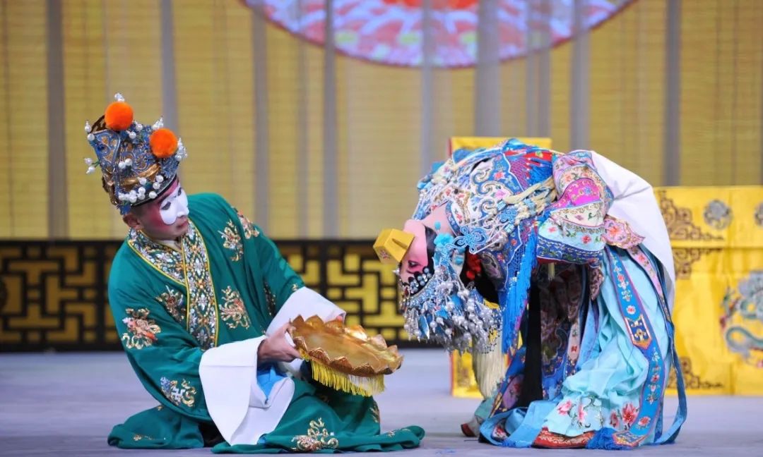 朱何吉《蝴蝶梦·说亲》《蝴蝶梦·说亲》伴奏:上海京剧院乐队司鼓