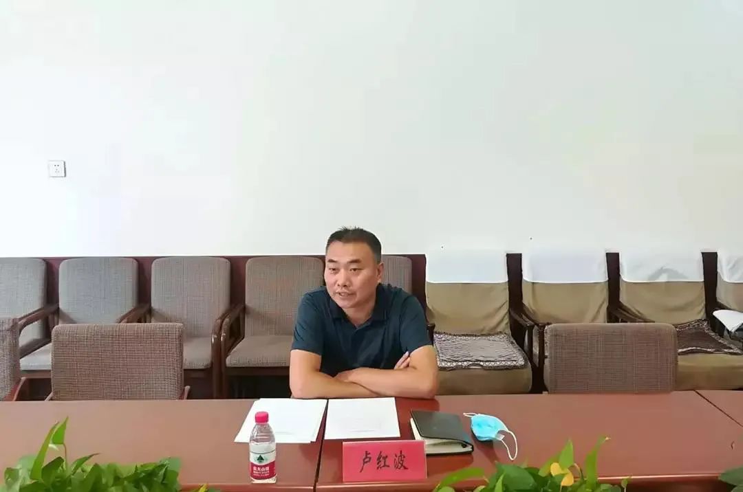 9月3日上午,受区委书记孙辉福委托,区委常委,区委办公室主任卢红波