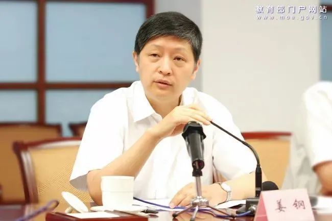 方志四川61记忆杨明强为国选才乐奉献勇立潮头鼓与呼从招考改革历程