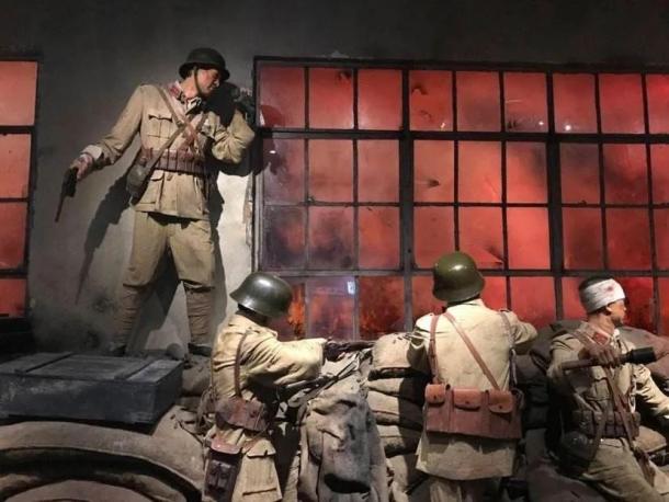 四行仓库抗战纪念馆模拟战斗场景湖北通山籍3连战士焦友三提供了另一
