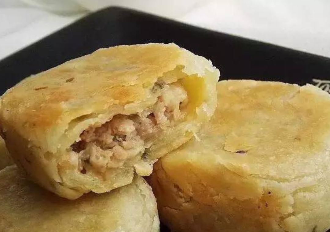故宫肯德基推联名月饼了新花头月饼vs老传统月饼你更愿意吃哪款