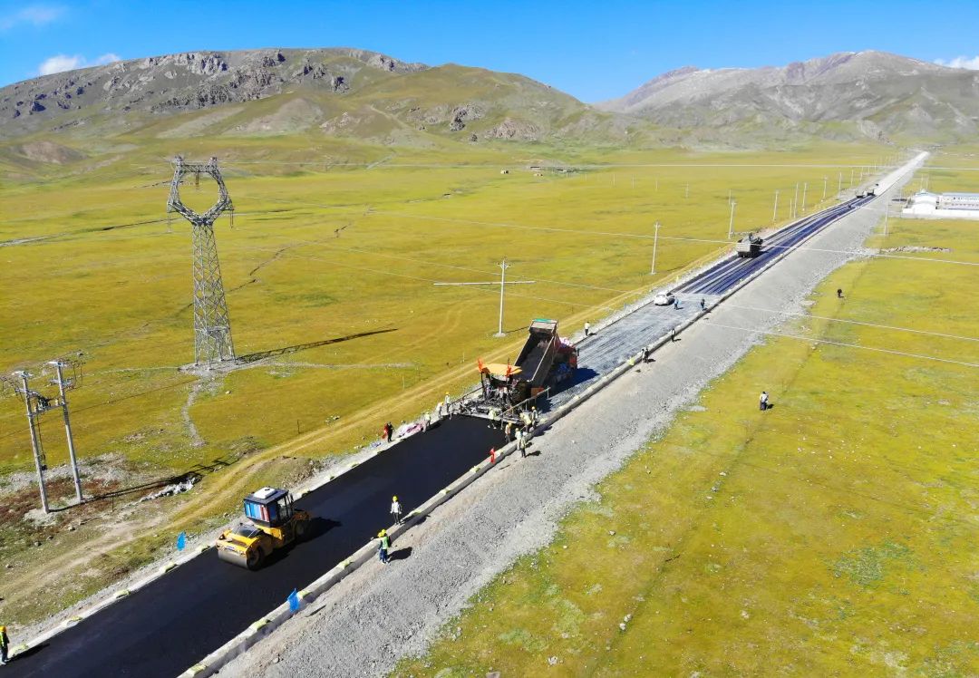 9月3日,由中国中铁九局承建的国道丹阿公路滴道至兴凯湖机场段改扩建