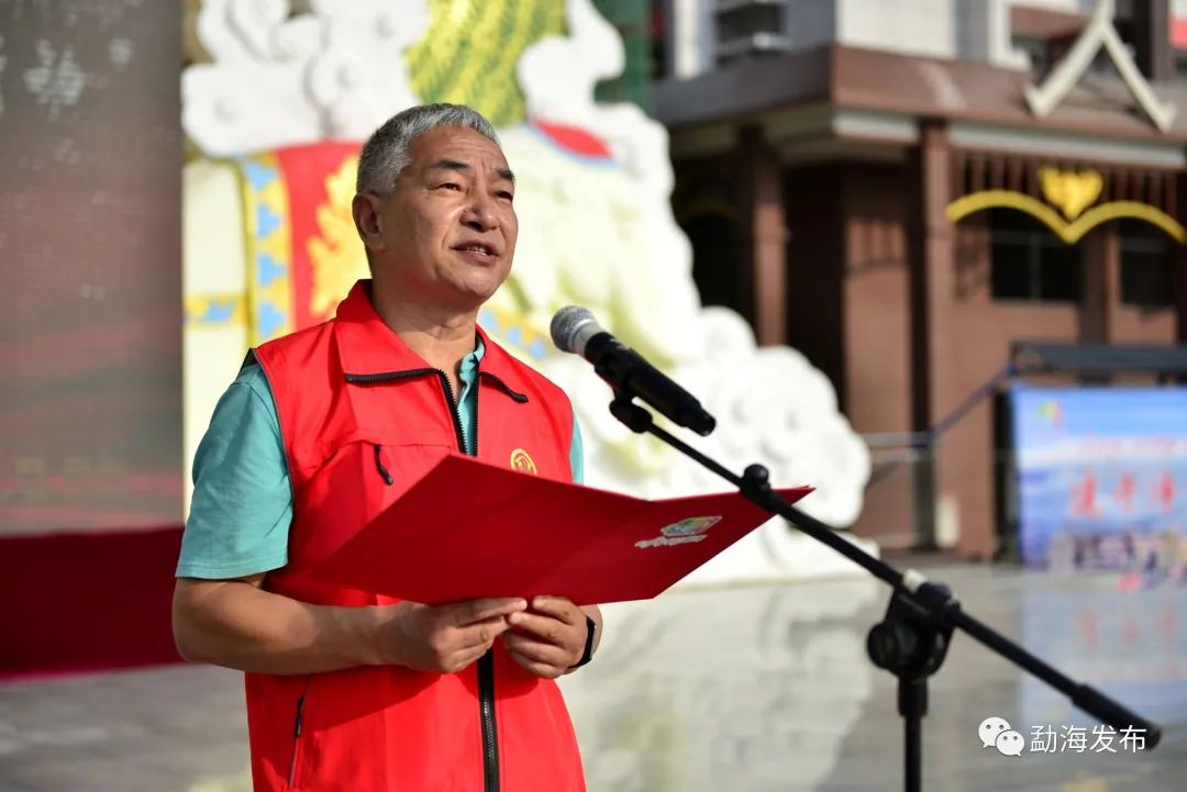 提出3点要求州人大常委会副主任,县委书记洪国正在誓师大会上我们都要