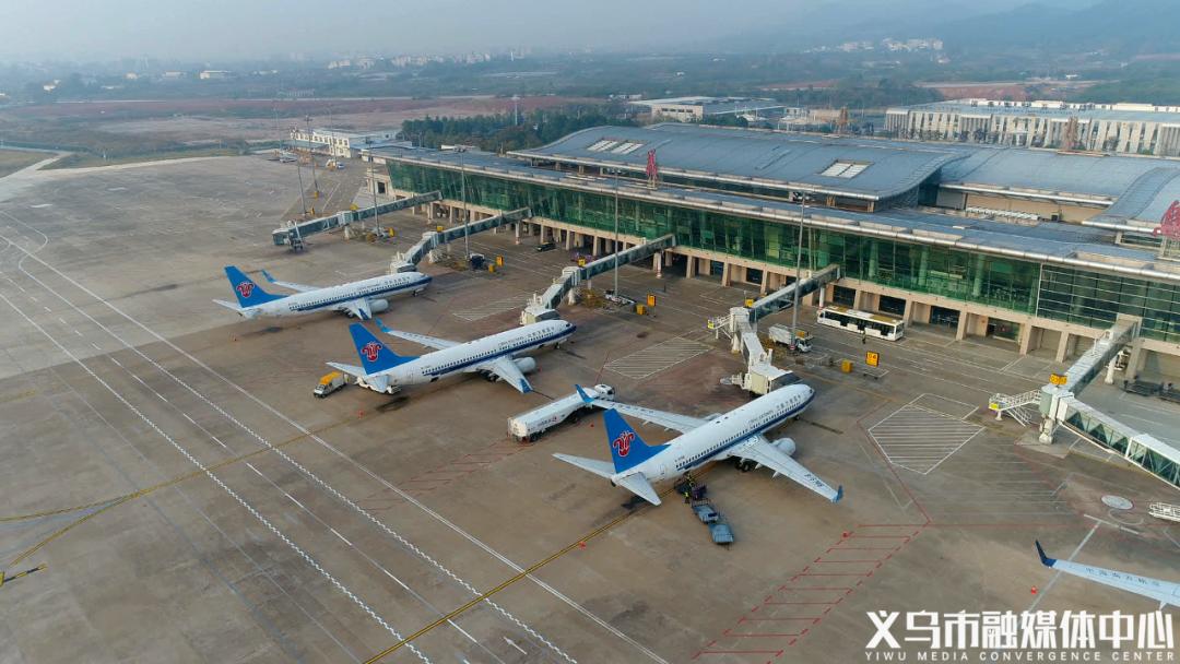 《要点》提出,要完善运输机场布局,打造"一核两心,三商三旅"的运输