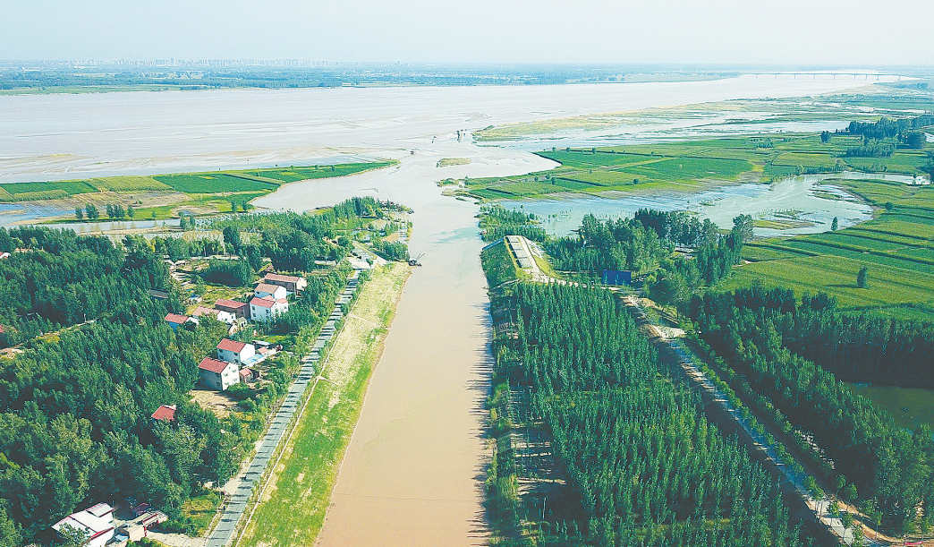 濮陽市以引黃入冀補澱乾渠為軸,串聯起渠村國家黃河水利風景區,引黃入