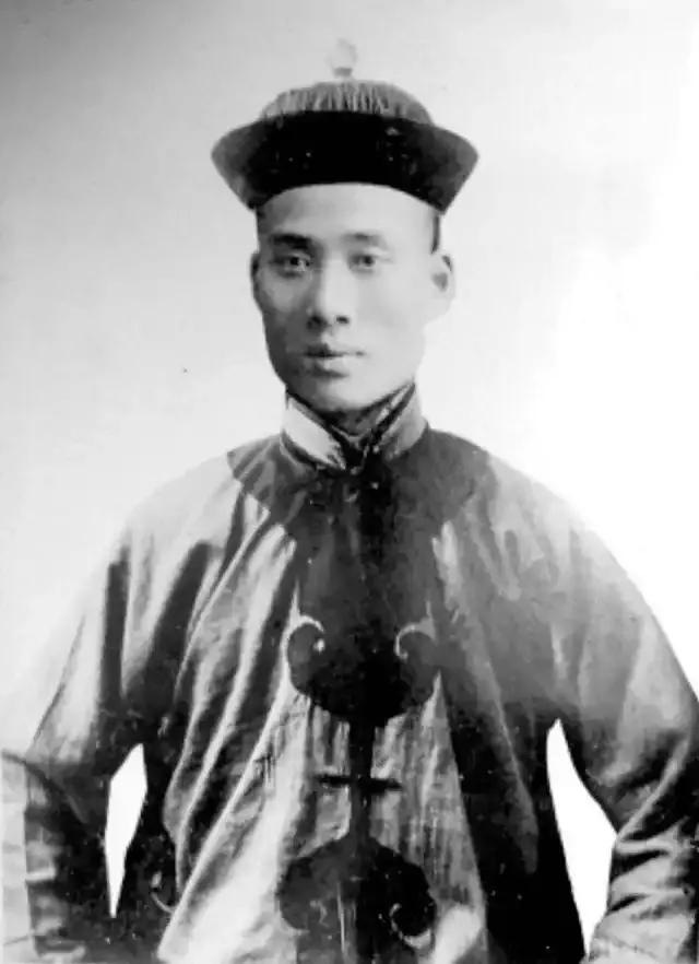 南开寻根张伯苓嫡孙张元龙到访刘公岛