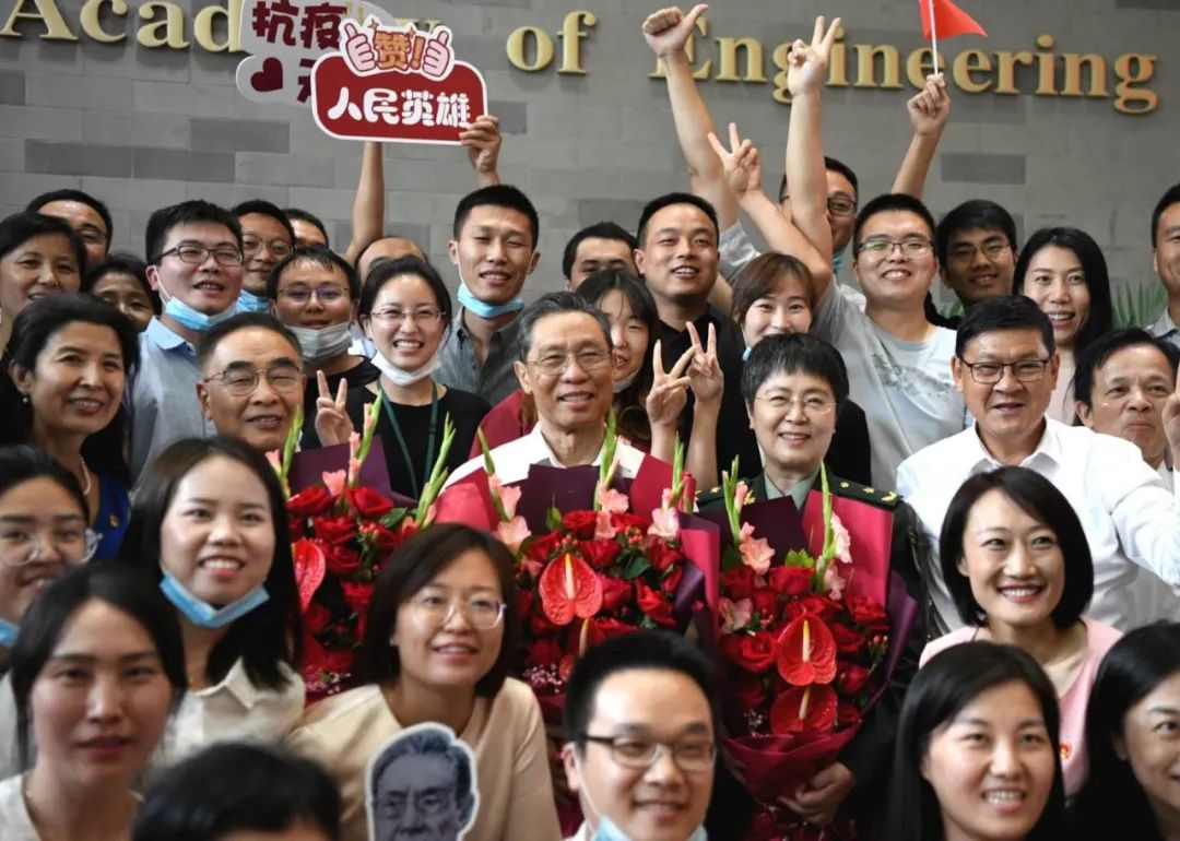 致敬| 英雄归来!