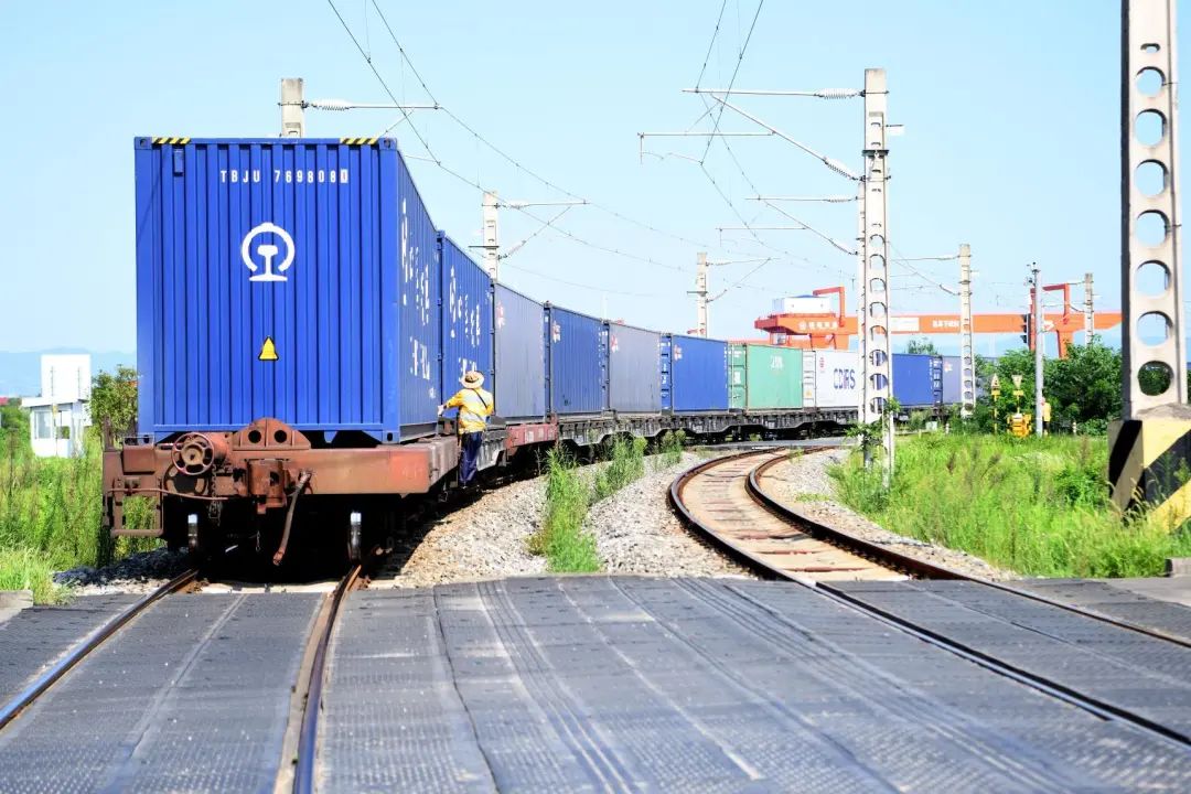 中欧班列继续强劲增长