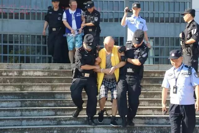 7月31日,古小龙涉黑组织案件一审宣判,主犯古小龙判处有期徒刑二十年