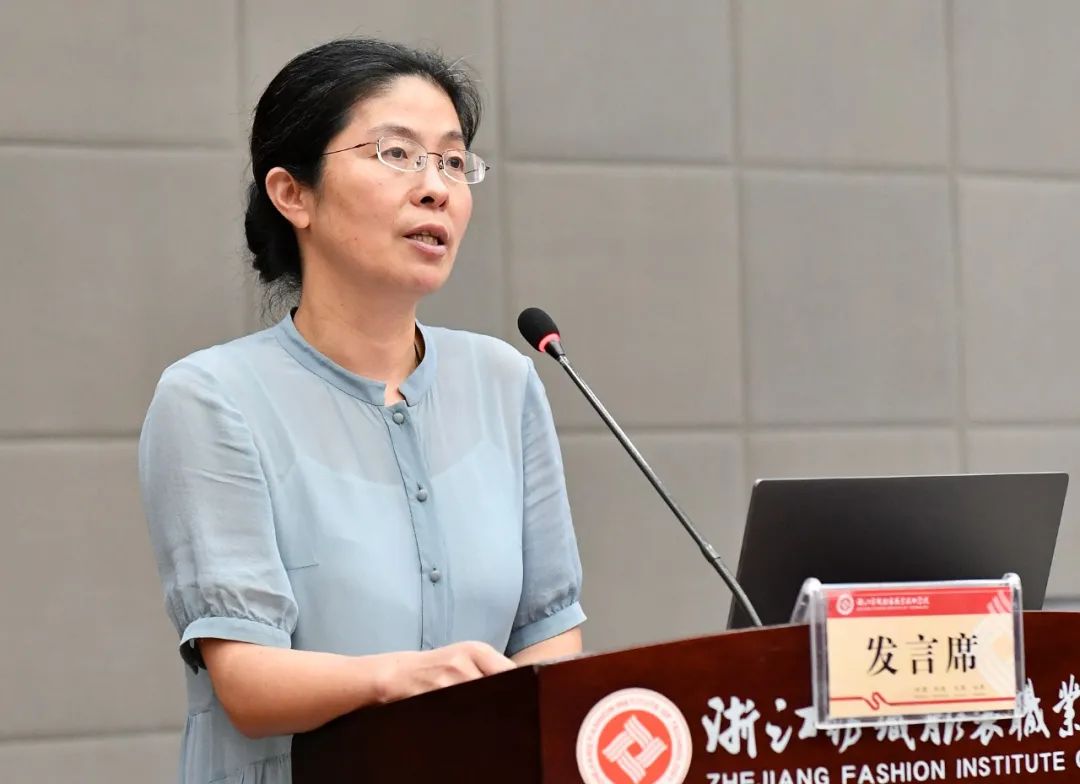 学校党委委员,副校长沈萍围绕美丽校园建设作专题发言学校党委委员,副