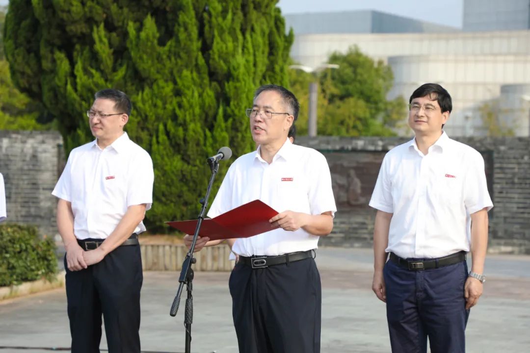 朱坚,副校长李伟健,钟依均,省监察专员,校党委委员,纪委书记傅关福