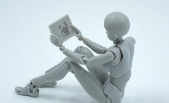 千亿级别的市场：教育机器人到底行不行？