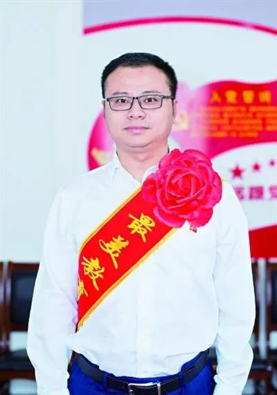 七台河二中校长顾源图片