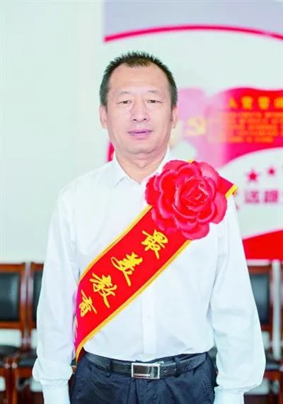 七台河二中校长顾源图片