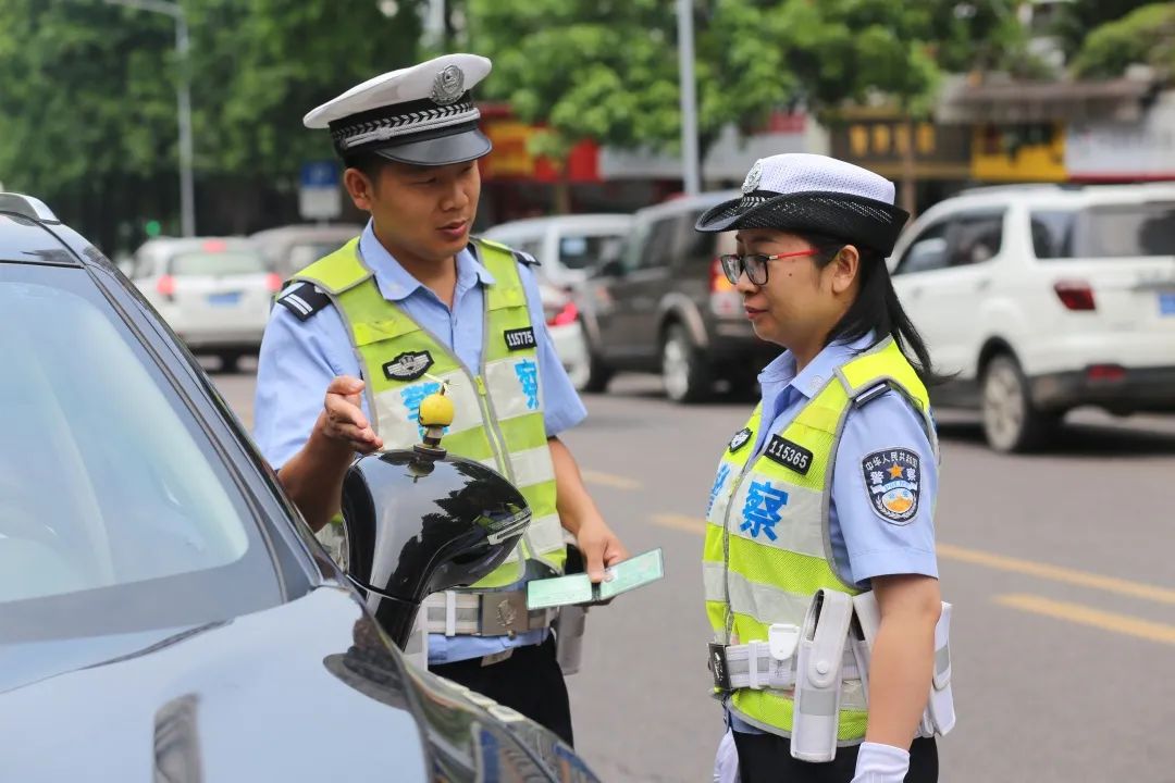 倪振中和谢云坤都是颇有经验的案侦民警,办案时条理清晰,但在执行抓捕