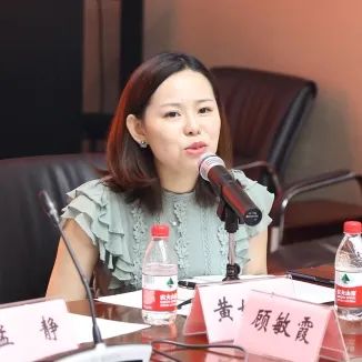 上海市进才中学教师黄婷婷表示,空中课堂等优质资源成为教师培训的