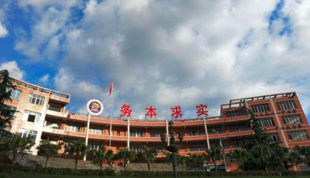 贵州这所县级中学,凭福州工程学院啥收到清华大学感谢信?