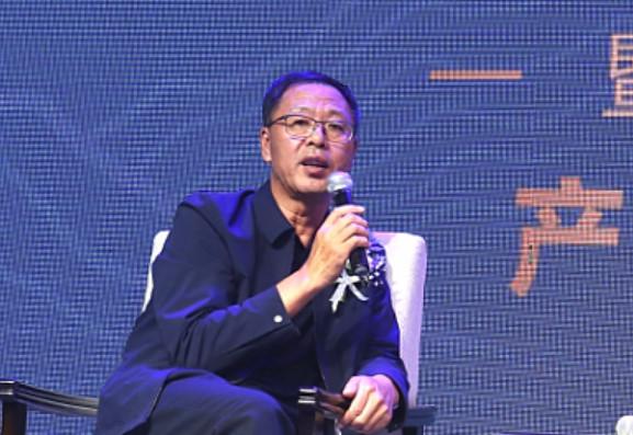 合隆镇镇长林青远