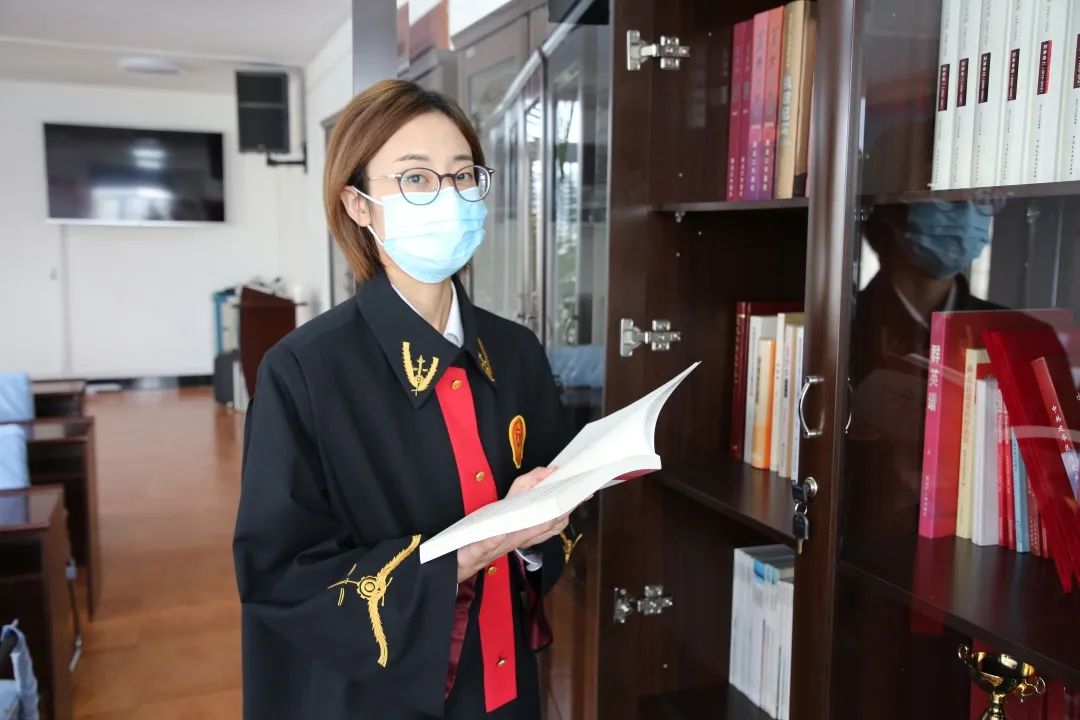 乘风破浪的法官姐姐快来看看建华区人民法院小姐姐们的风采