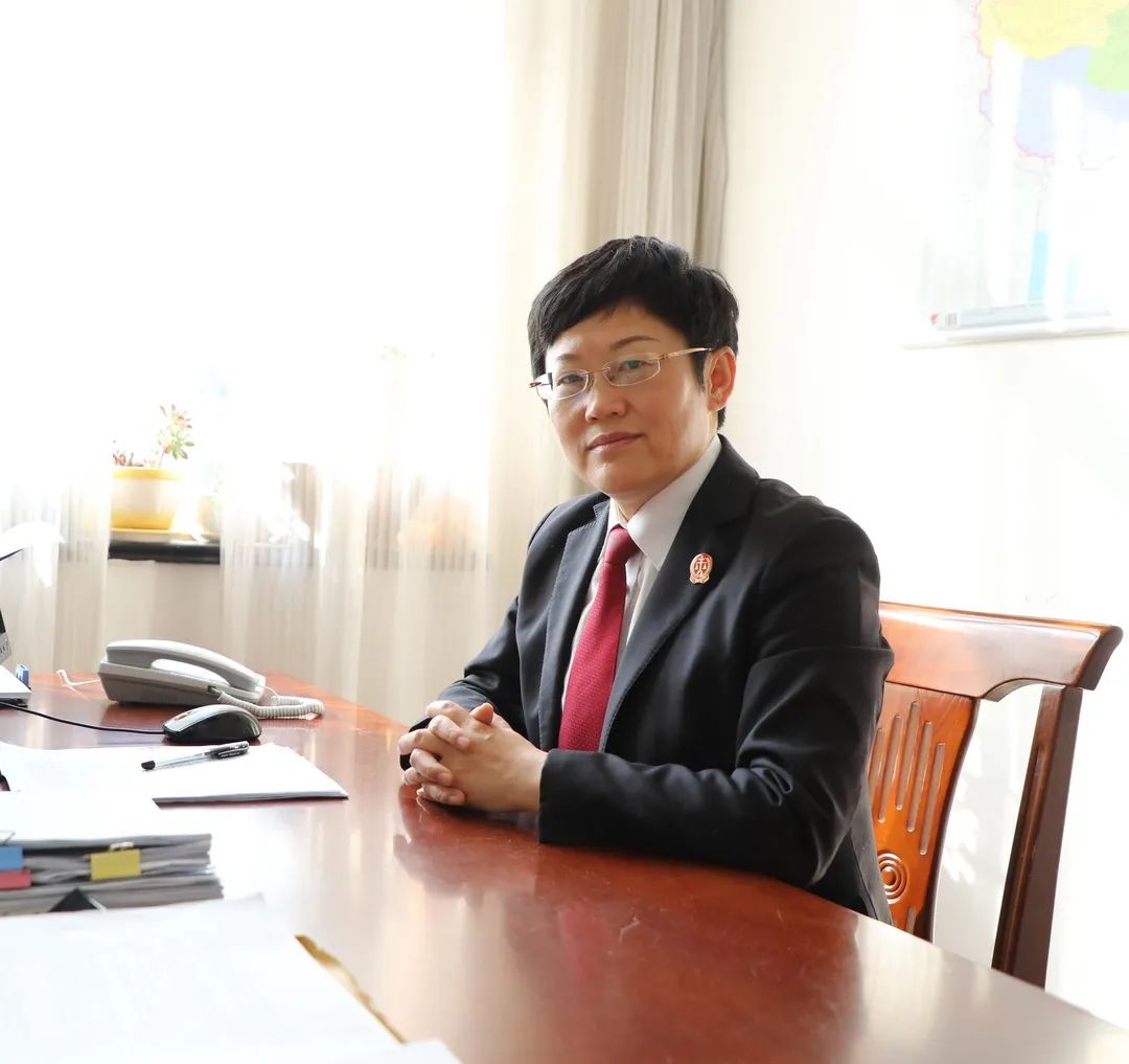 行政庭庭长 王宏"人命大于天".世间最痛苦的经历莫过于亲人的逝去.