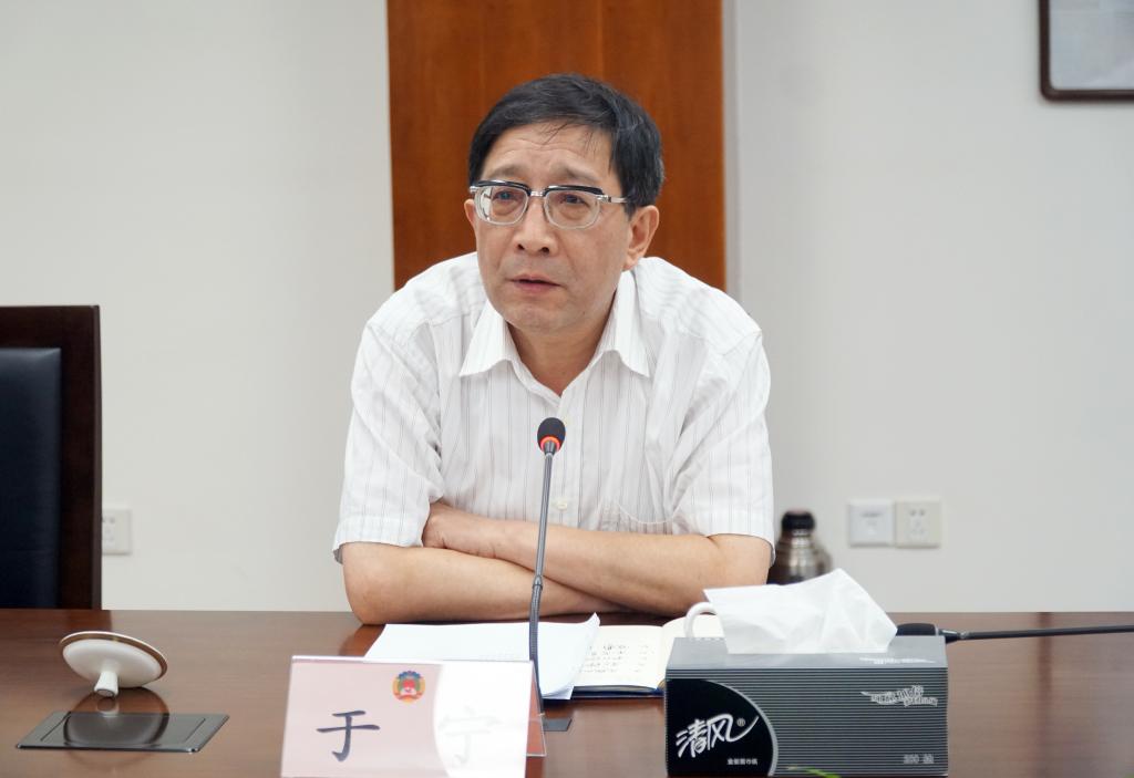 在视察座谈会上,胡民介绍了提案办理情况以及松江区地下空间使用管理