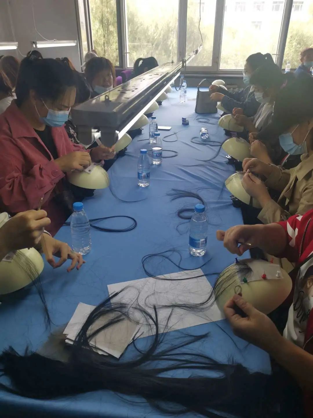 七妹动态市妇联假发编织项目落地开班