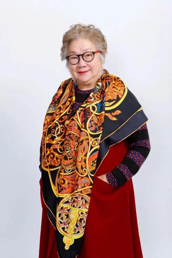 陈薪伊剧场是我的家我的精神圣殿76玉兰芬芳三十载74