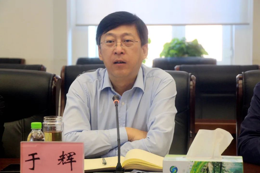 张旭东会见大兴安岭林业集团公司党委书记总经理于辉一行