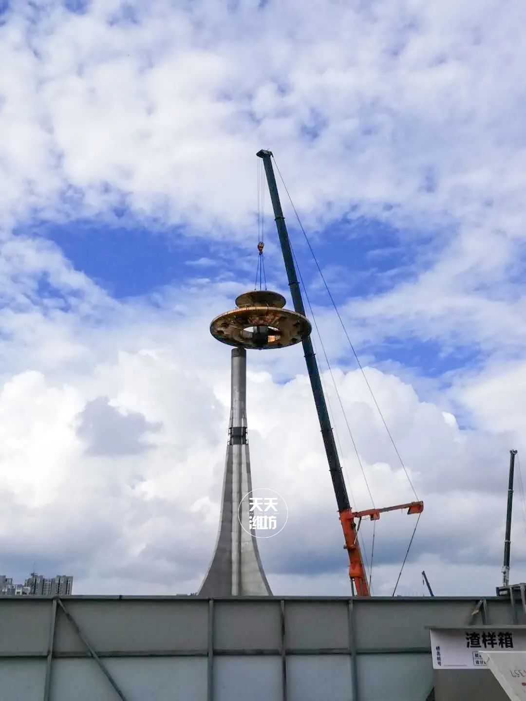 现场实拍潍坊北海路灯塔拆了