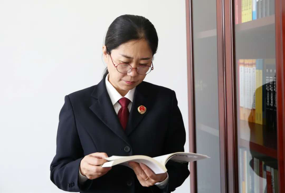 兰茜:未成年人成长的“护航员”_澎湃号·政务_澎湃新闻-The Paper