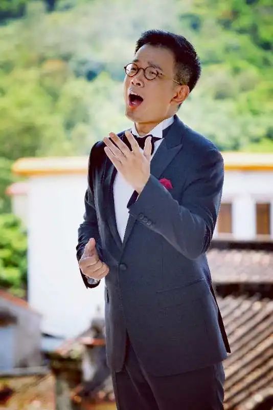 著名男高音歌唱家石倚洁来蓬江参与原创歌曲恩情mv录制