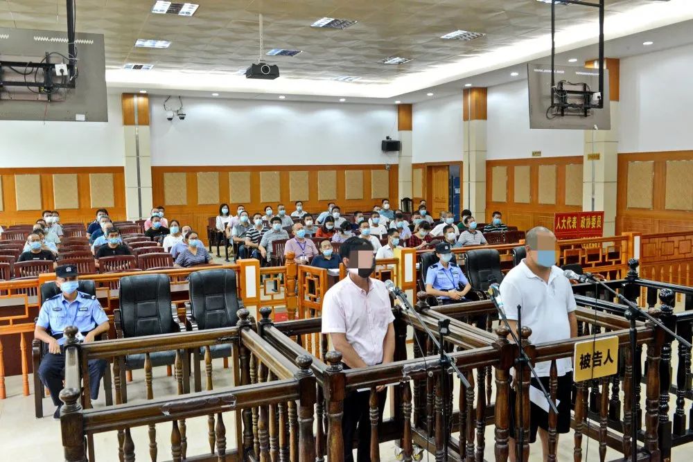 长汀两名村干部职务侵占被判刑