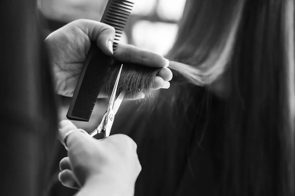 美发 | 网络图匠心是品牌走向深远的"金手杖"这是植根在内心的,瞬也