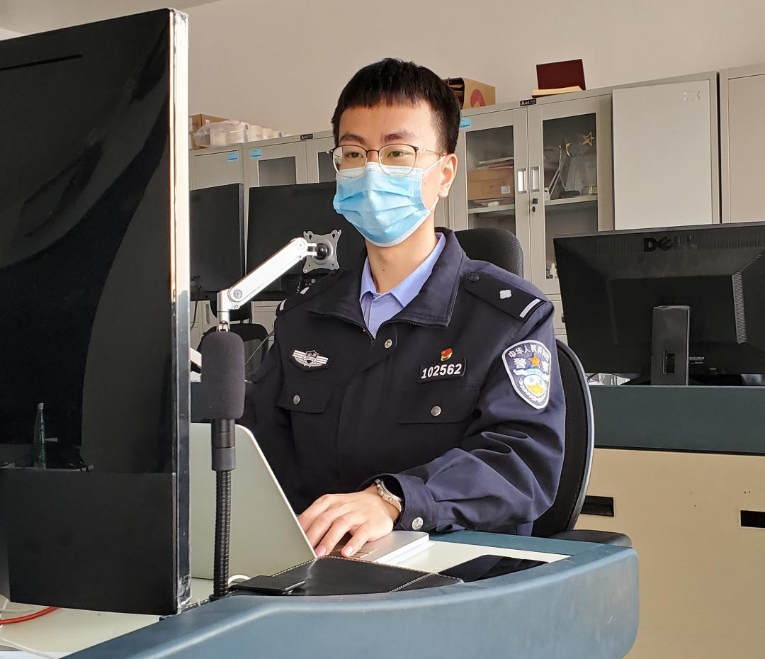 李维演绎网安民警的别样风采