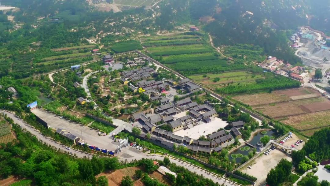 安徽省宣城市泾县丁家桥镇小岭路.浙江省台州市天台寒山和合环线.