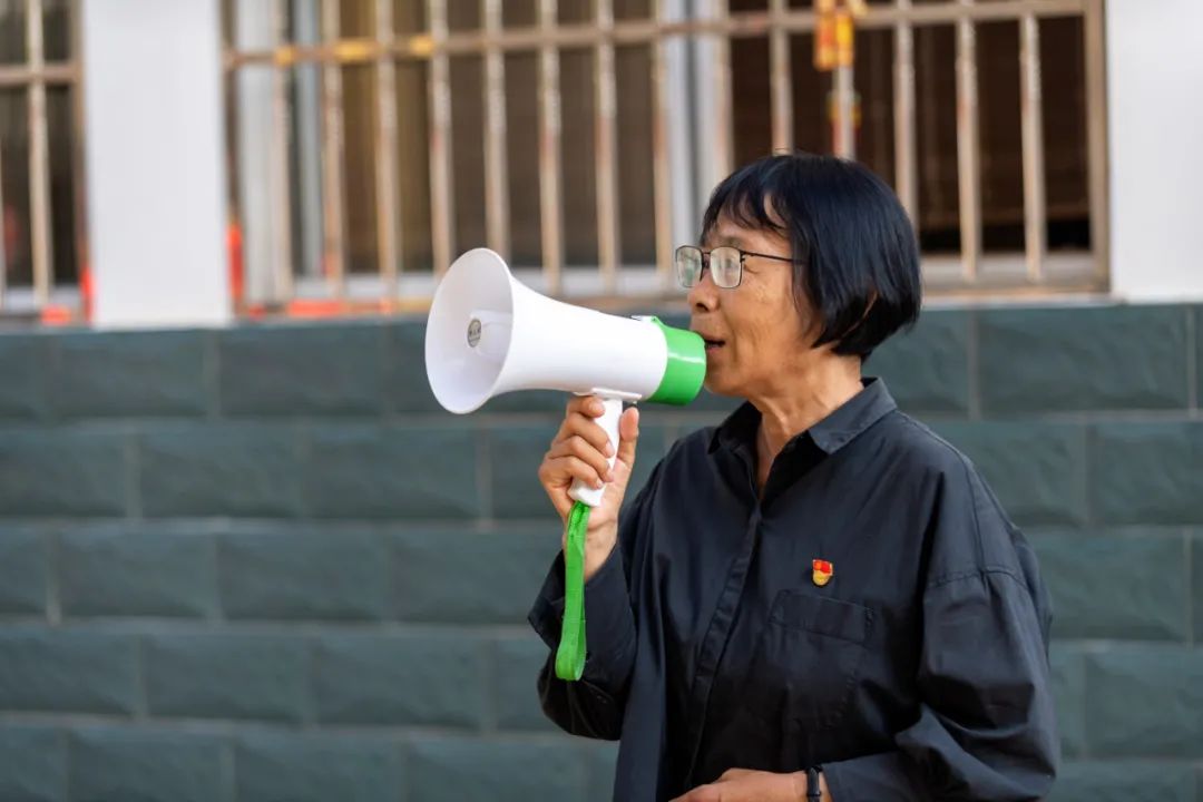 脱贫攻坚女主角燃灯校长张桂梅把教育改变女孩人生坚守到底