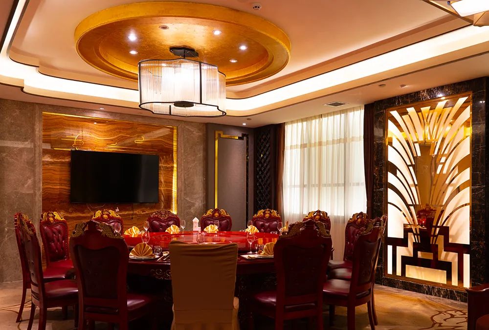 【寻味大同】御河大酒店的这块"黑炭"香到小编流口水