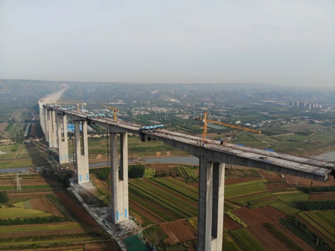 河南省第一高墩——弘农涧河特大桥全桥贯通!