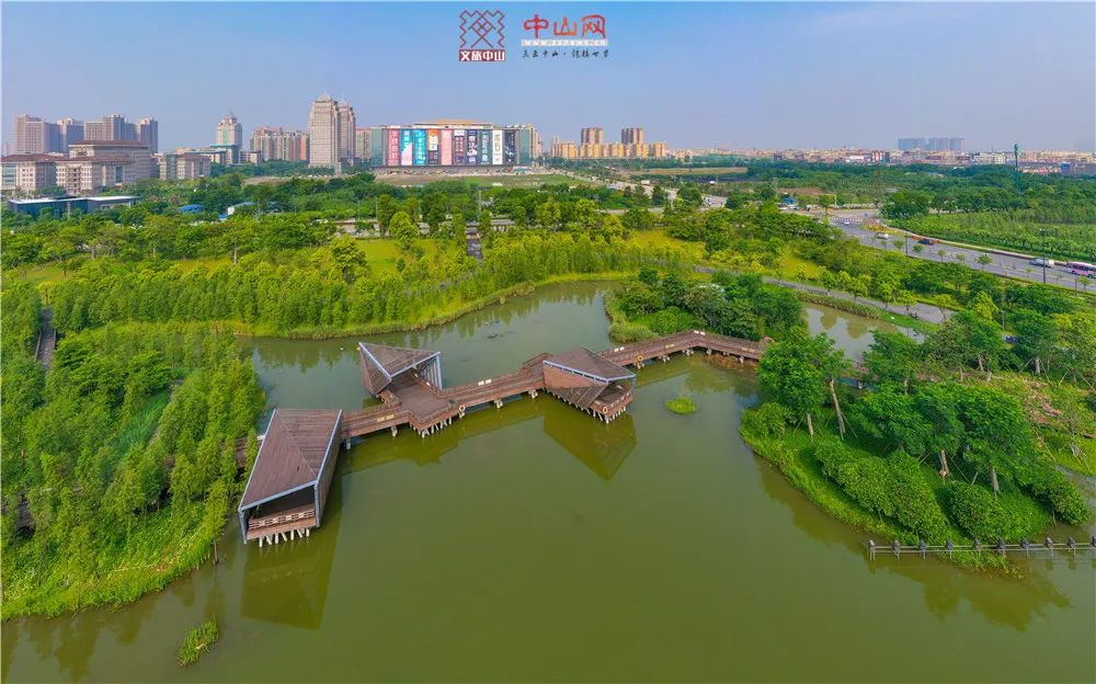美景位于古镇镇中心区距离城区约40分钟路程灯都生态湿地公园袁永智