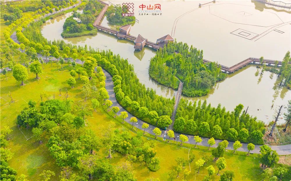 美景位于古镇镇中心区距离城区约40分钟路程灯都生态湿地公园袁永智