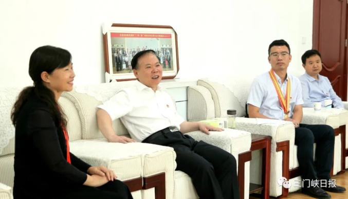 刘南昌会见全国抗疫先进个人