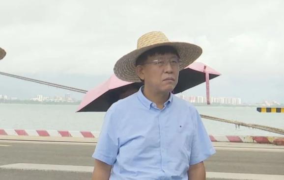 财政部国库司司长王小龙一行到洋浦调研