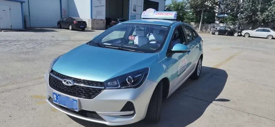 真靓濮阳首批更新的出租车出街了