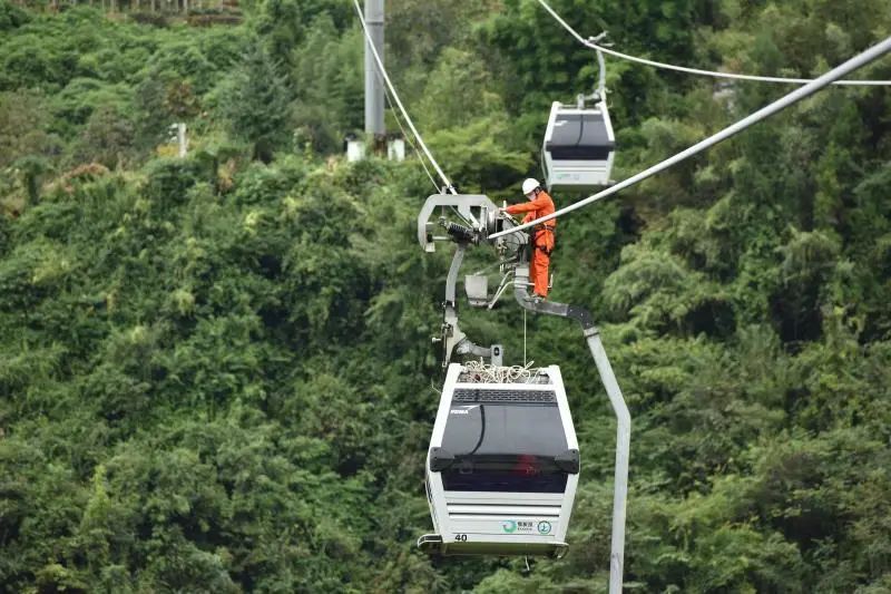 全省客运索道应急演练在恩施举行 强化黄金周旅游安全保障_澎湃号·政