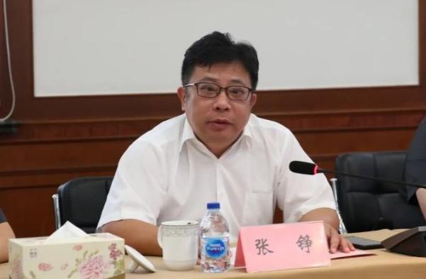 市二中院张铮副院长希望两家法院:随后,市二中院乔蓓华副庭长与上海